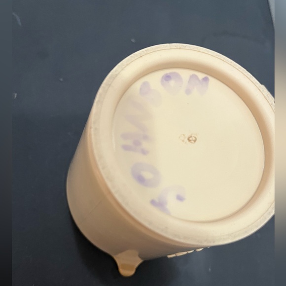 Small Tim Horton Vintage Cream Mug - Picture 7 of 10